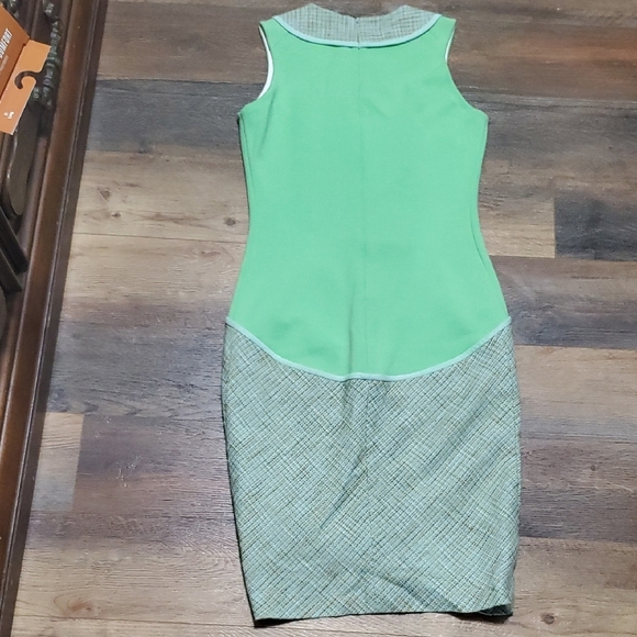 70s Style Douglas Hannant Green Sleeveless Crew Neck Sheath Dress for Cocktail - Picture 6 of 7